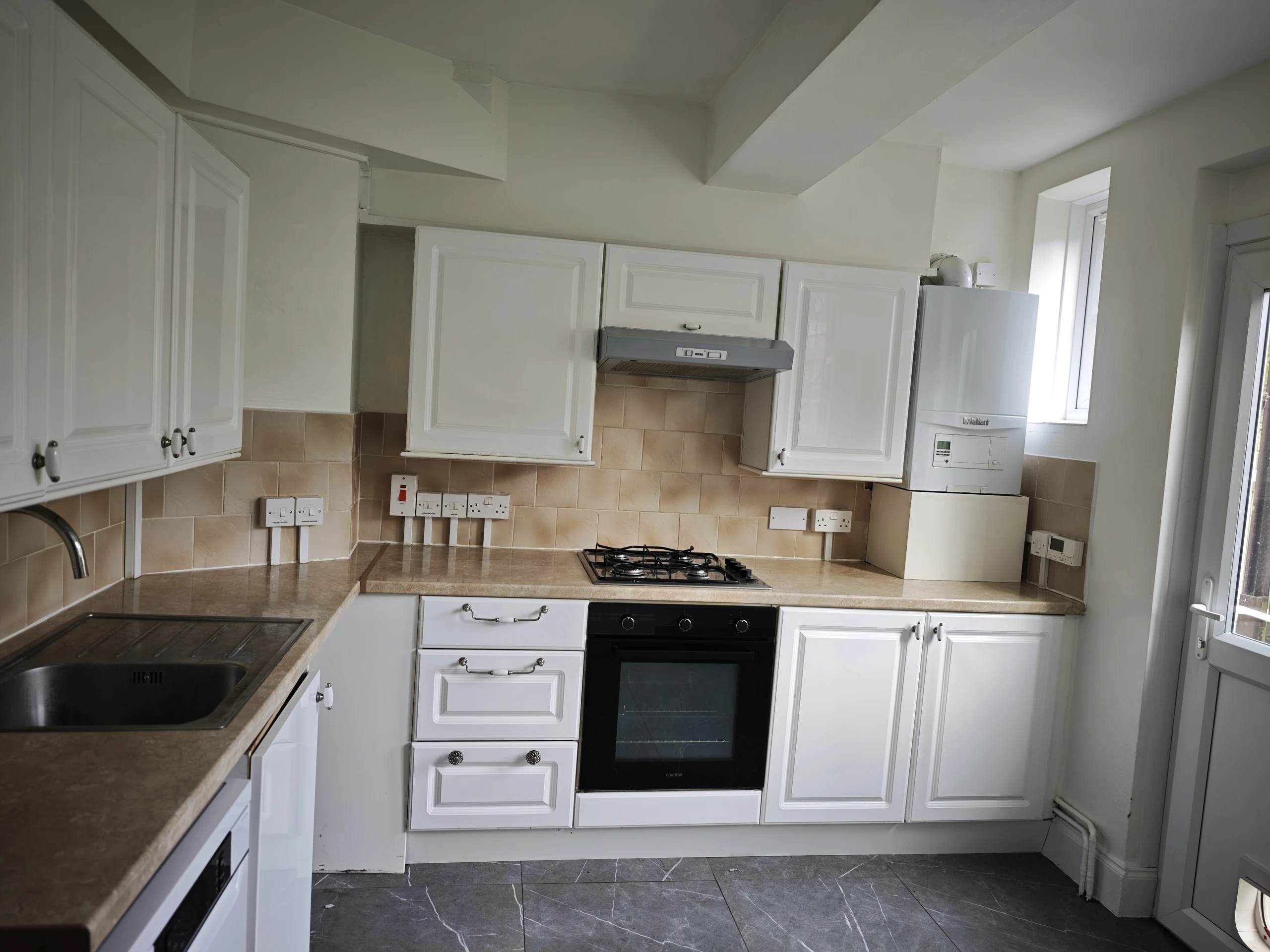 London N17 — the kitchen before