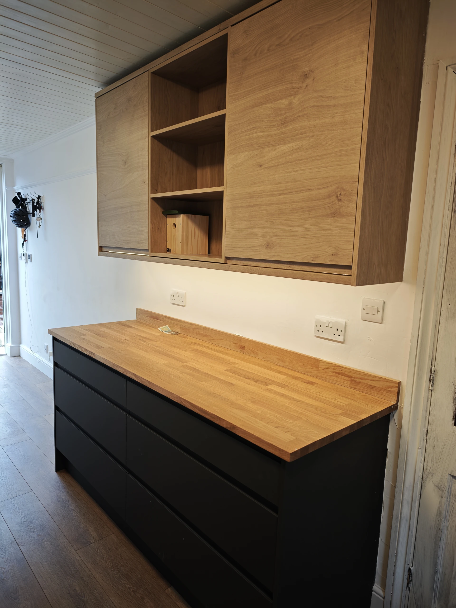 London N7 — Fitted storage and timber detailing