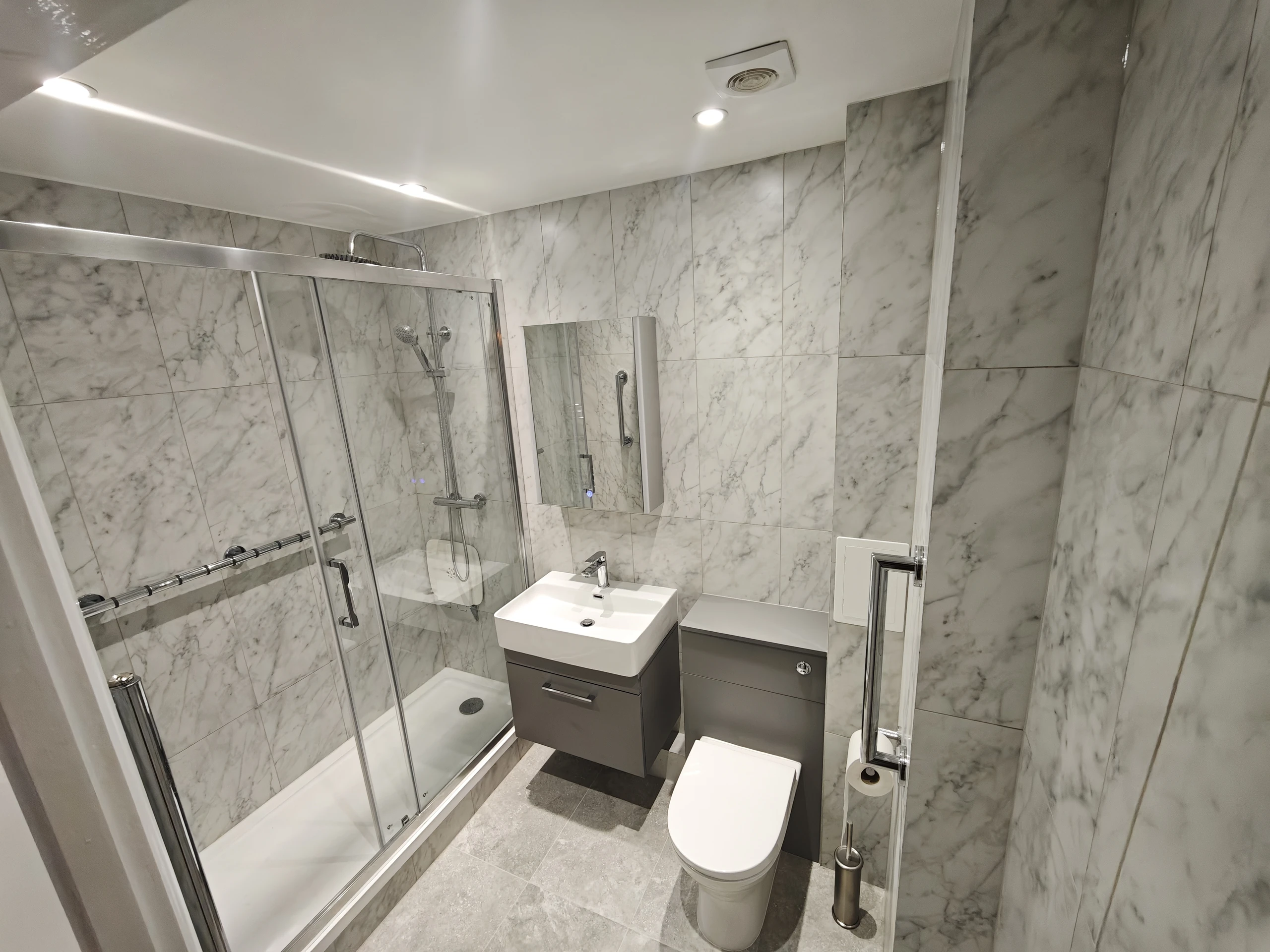 London NW6 — Finished bathroom, vanity and wall tiling