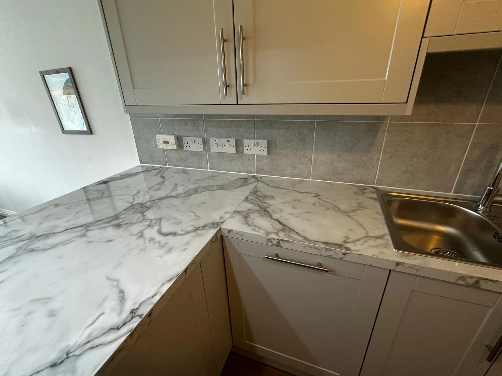 London E1 — Worktop and sink detailing