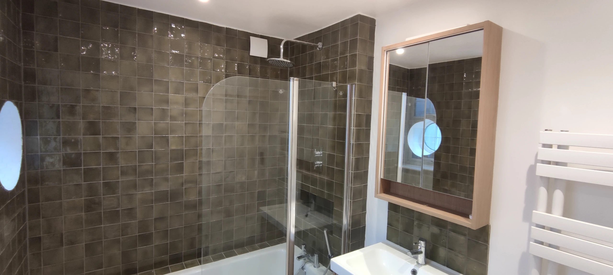 London N1 — the bathroom after