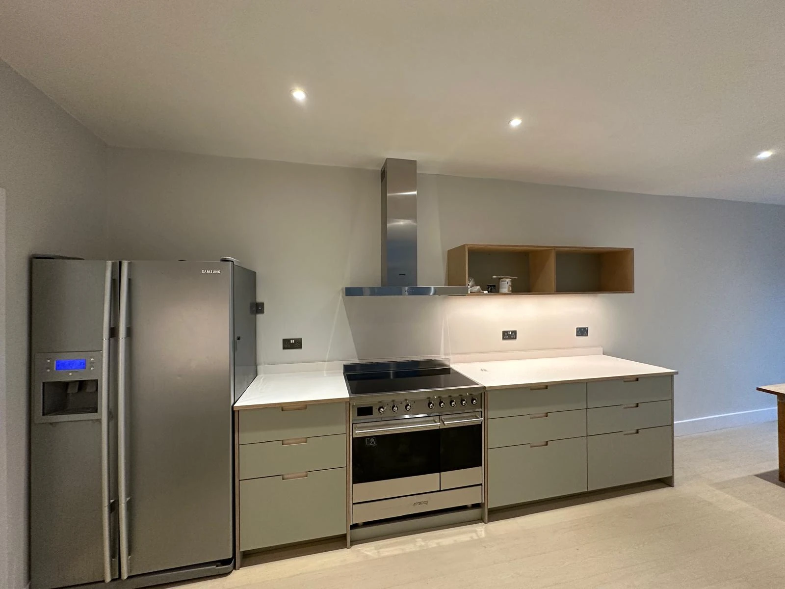 London N10 — Cooking area and fitted appliances