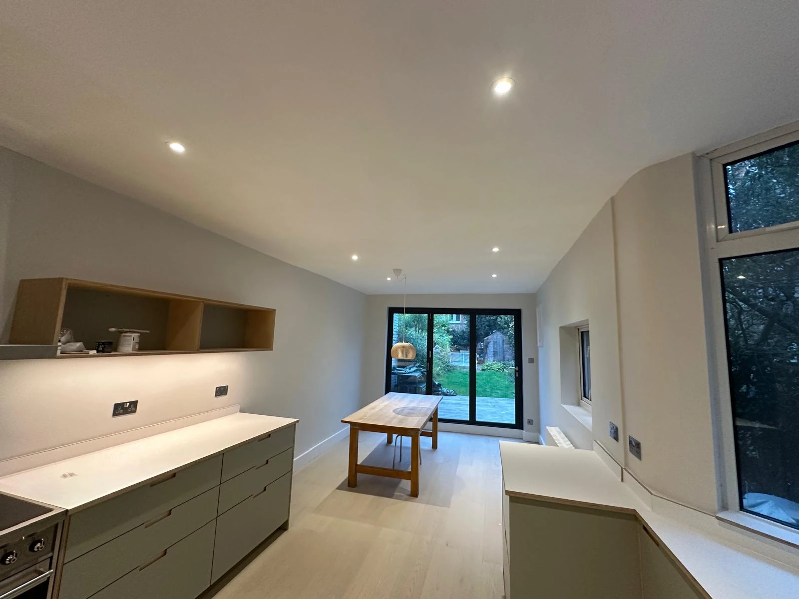 London N10 — Kitchen worktop and dining space